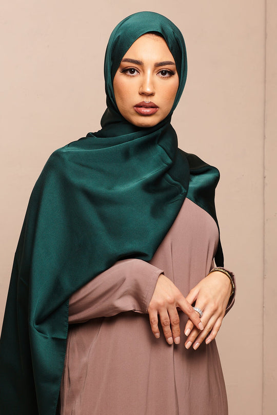 Forest Green Grain Satin Hijab - CAVE